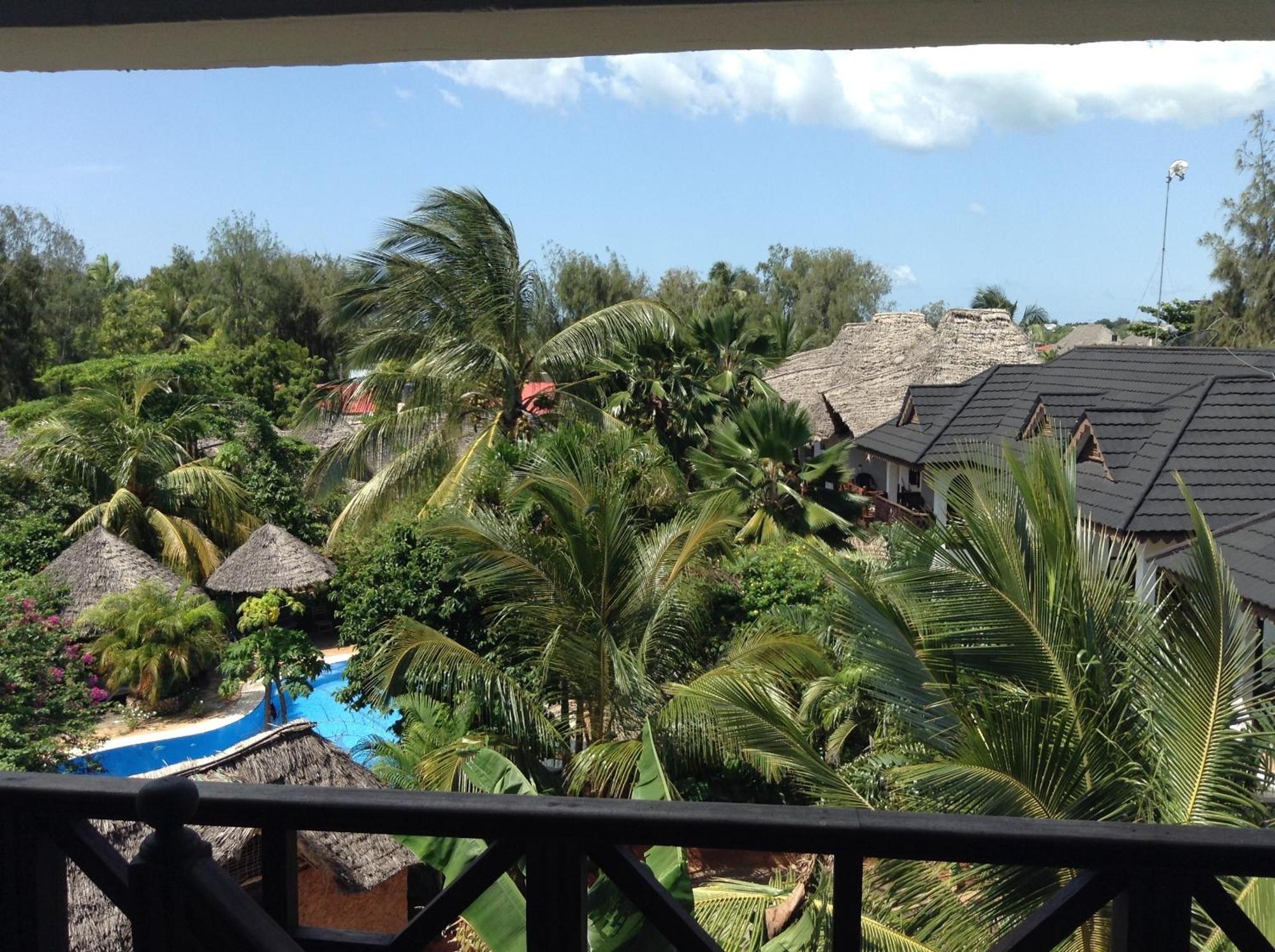 Langi Langi Beach Bungalows Nungwi Bagian luar foto