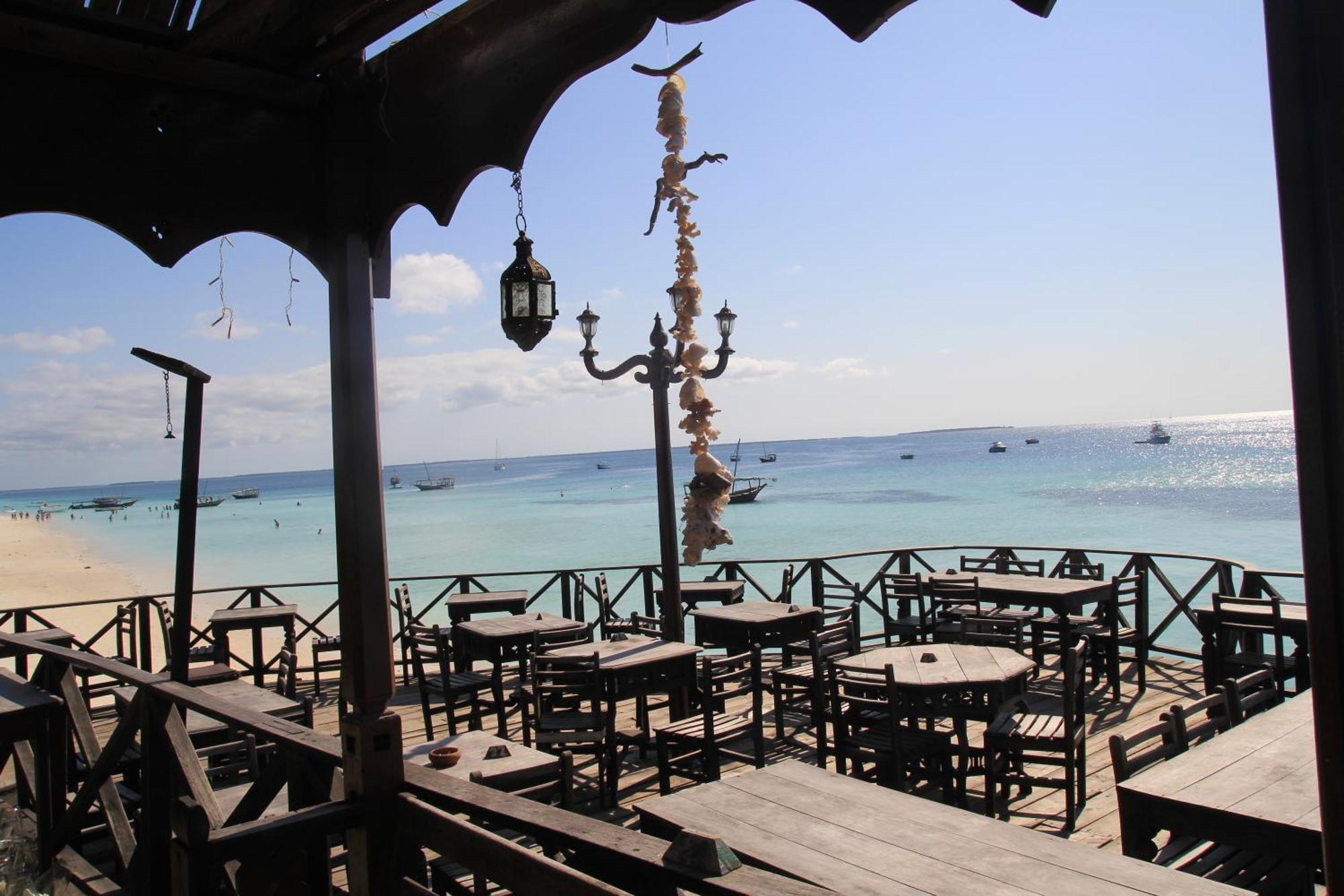 Langi Langi Beach Bungalows Nungwi Bagian luar foto