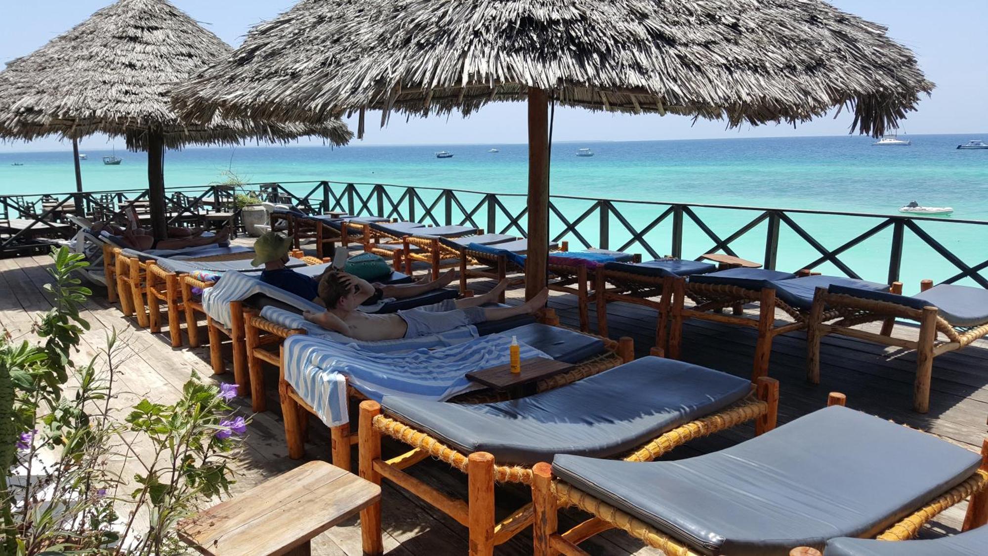 Langi Langi Beach Bungalows Nungwi Bagian luar foto