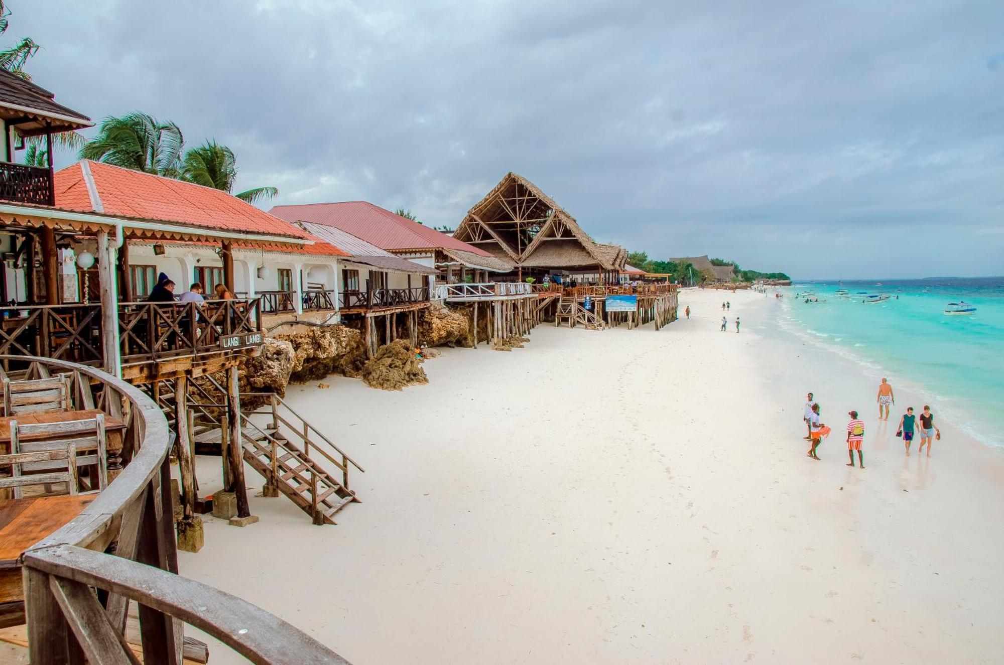 Langi Langi Beach Bungalows Nungwi Bagian luar foto