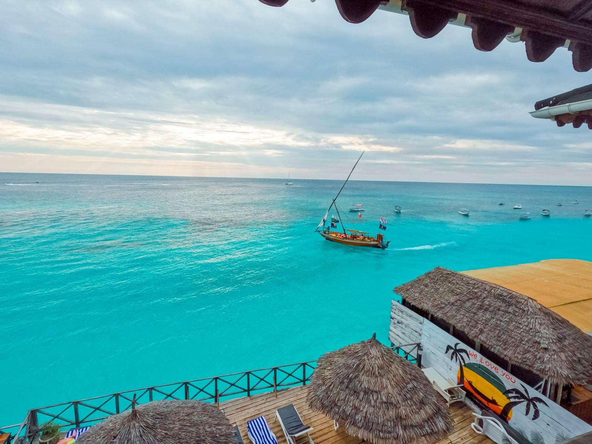 Langi Langi Beach Bungalows Nungwi Bagian luar foto