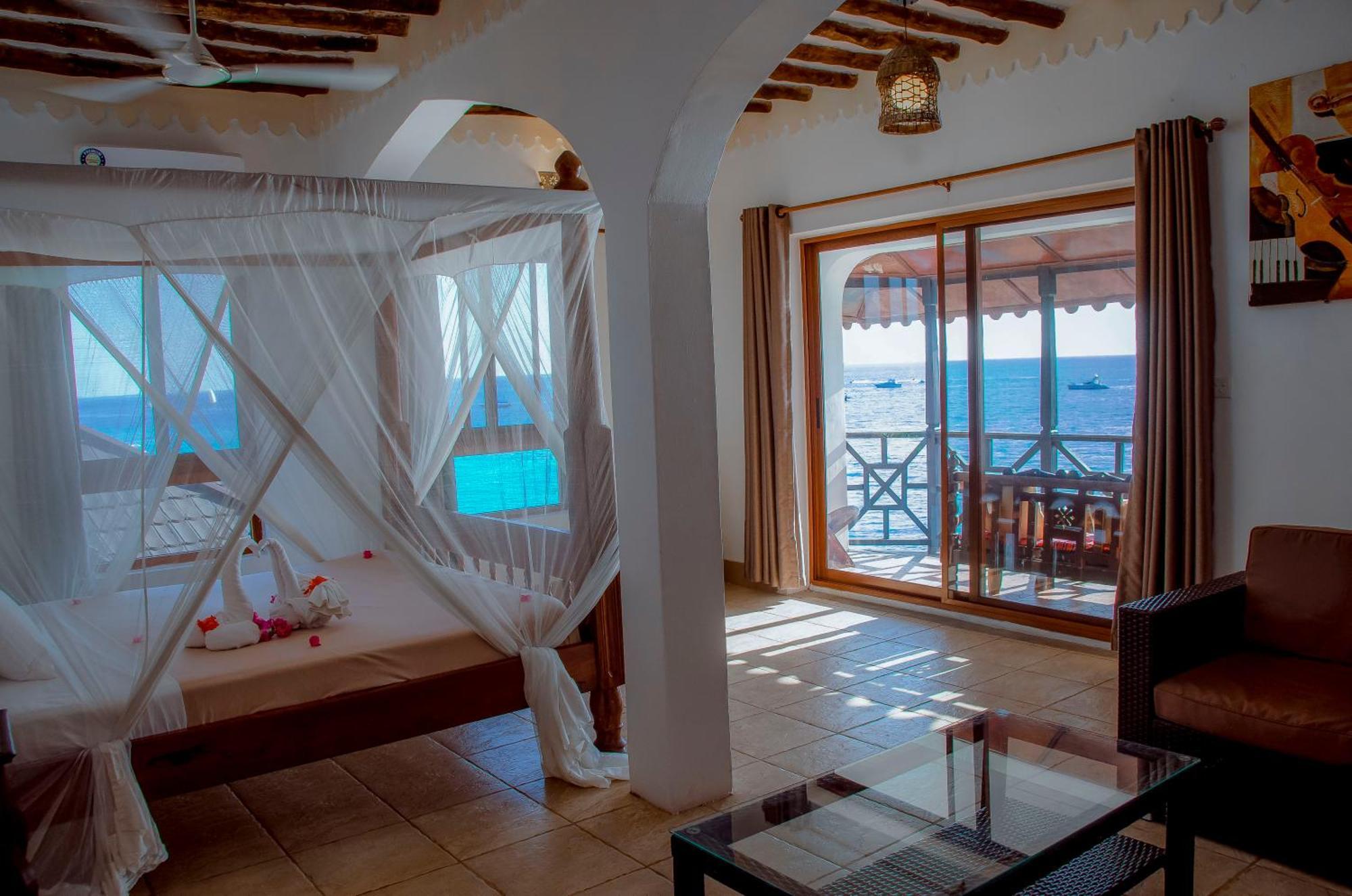 Langi Langi Beach Bungalows Nungwi Bagian luar foto