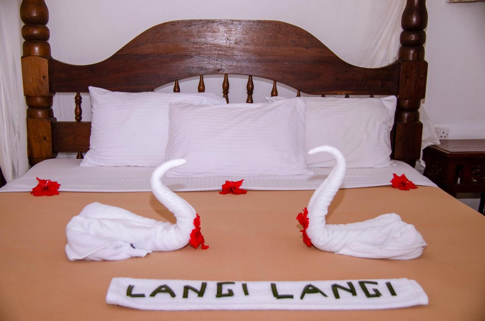 Langi Langi Beach Bungalows Nungwi Bagian luar foto