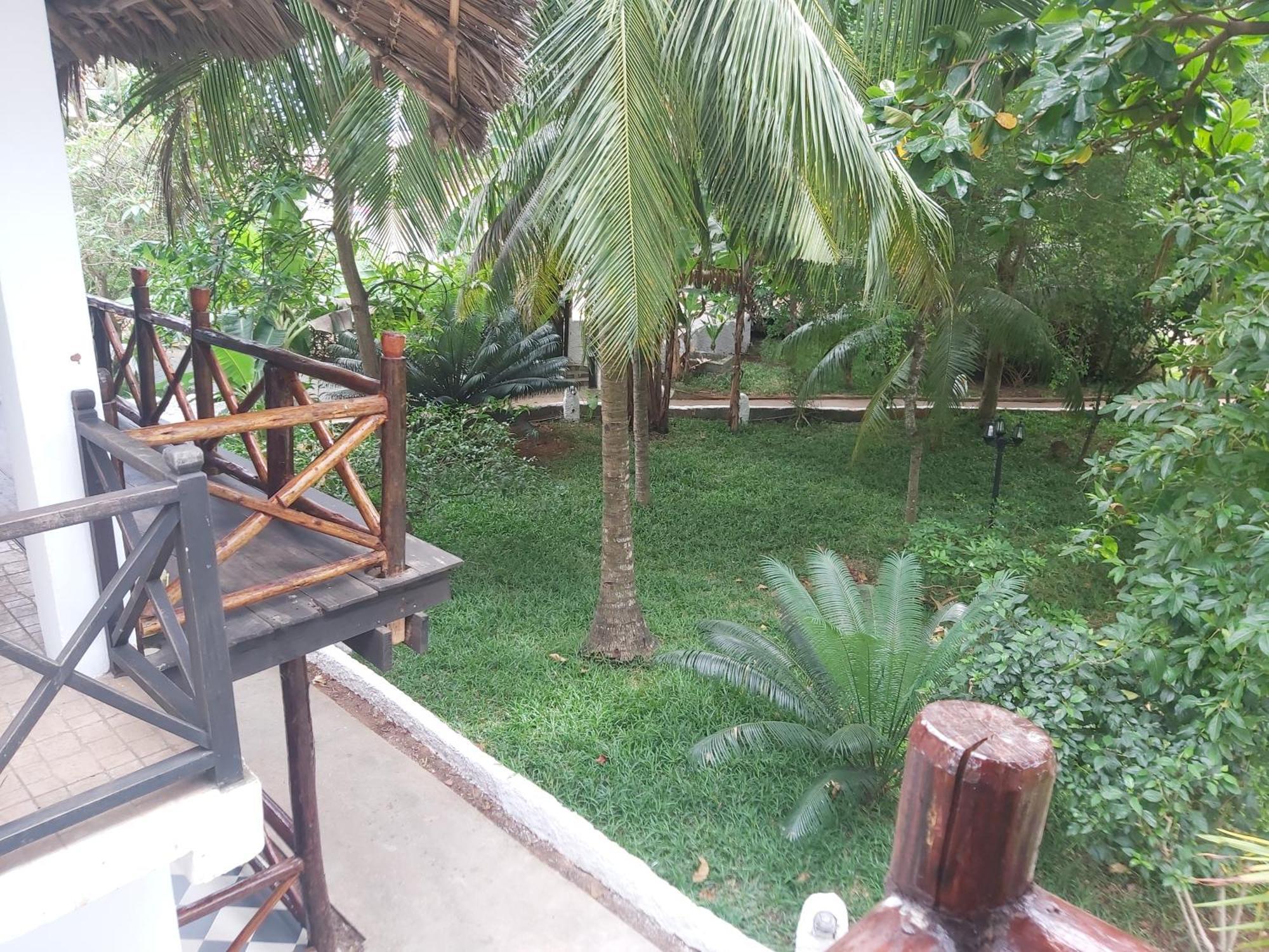 Langi Langi Beach Bungalows Nungwi Bagian luar foto