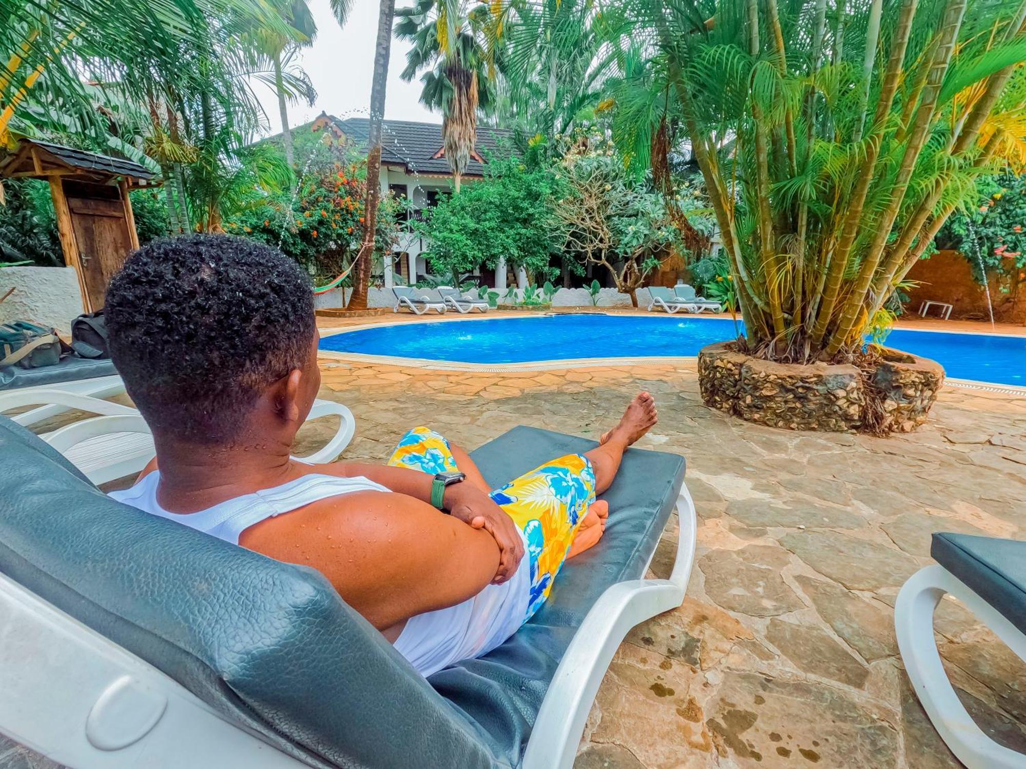 Langi Langi Beach Bungalows Nungwi Bagian luar foto