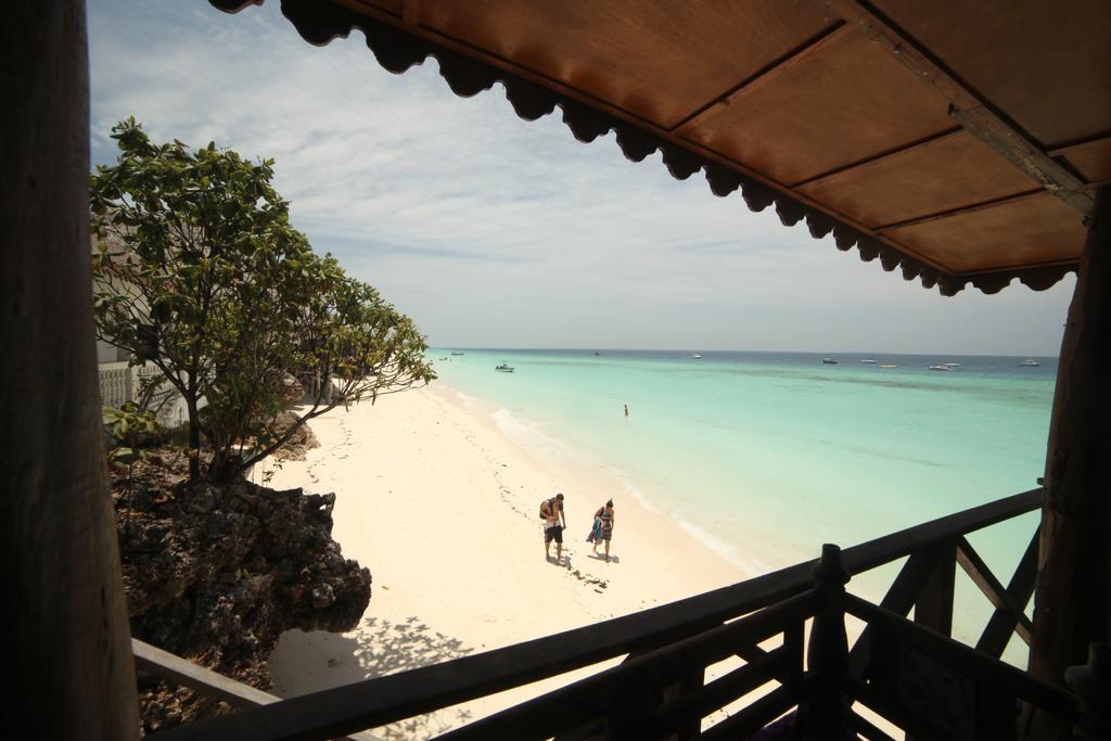 Langi Langi Beach Bungalows Nungwi Bagian luar foto