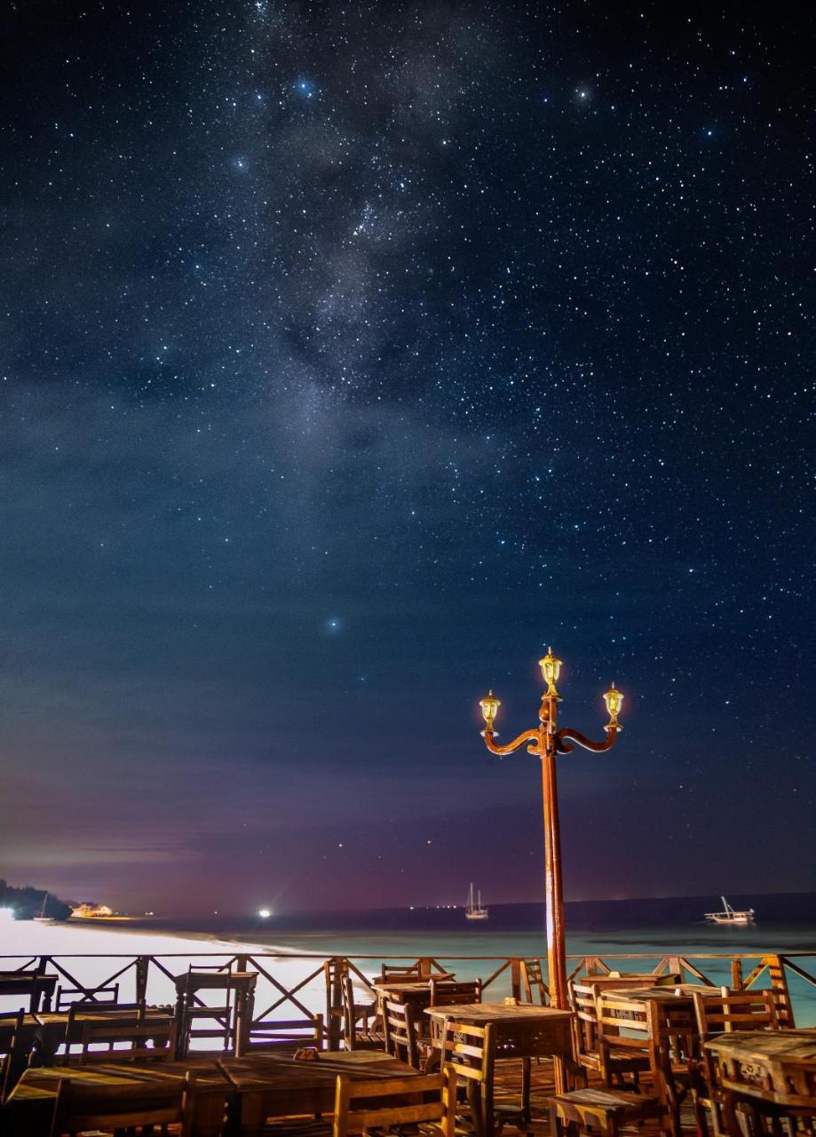 Langi Langi Beach Bungalows Nungwi Bagian luar foto